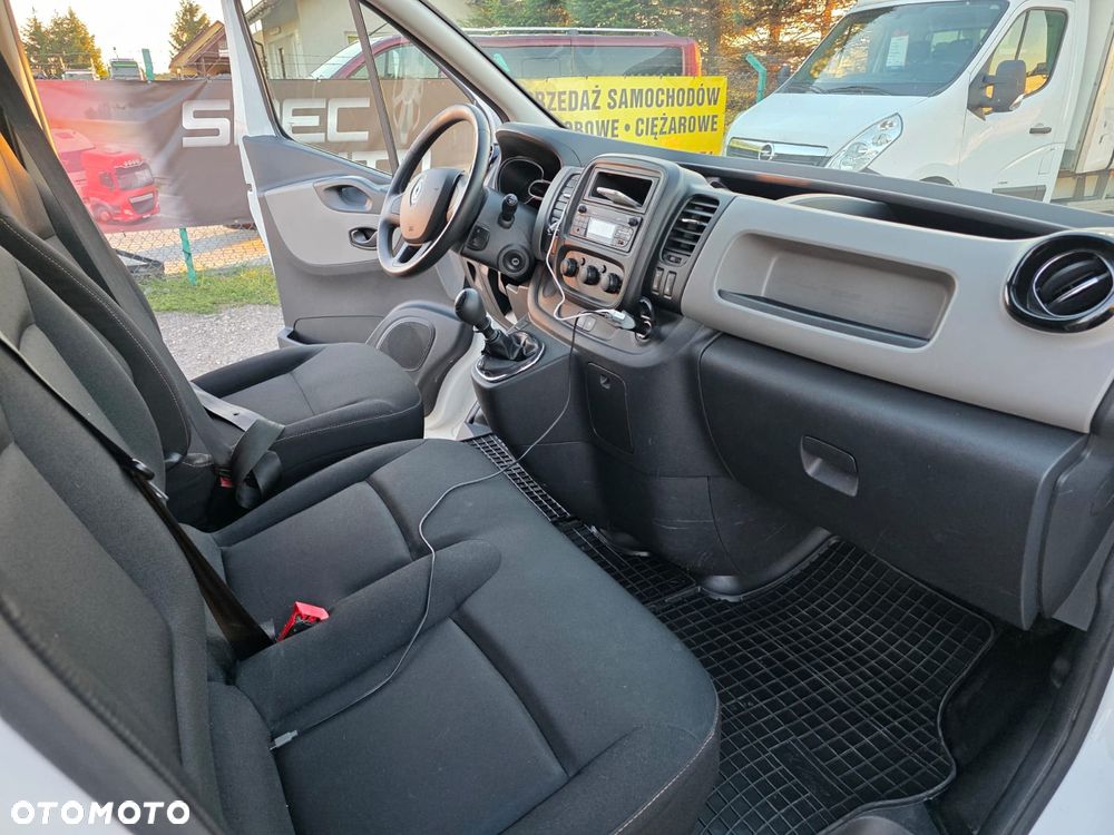 Renault TRAFIC - 10