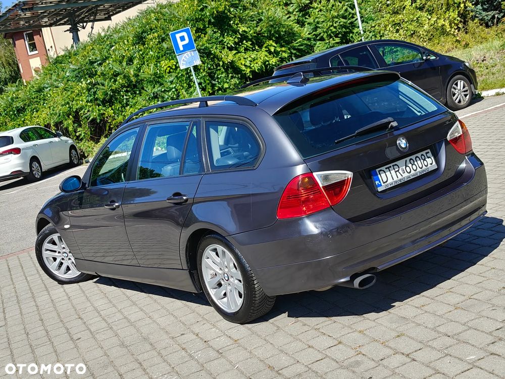 BMW Seria 3 318i - 3