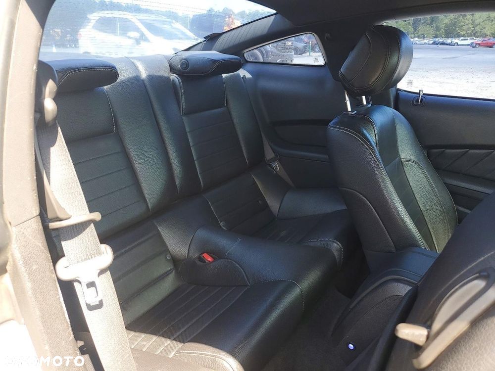 Ford Mustang 3.7 V6 Premium - 12