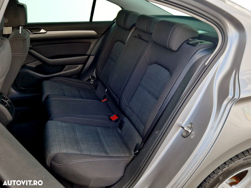 Volkswagen Passat - 16