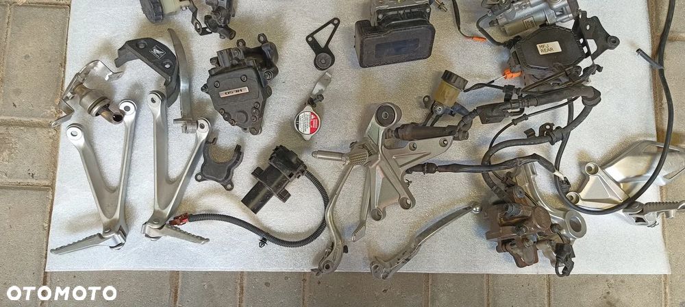 HONDA CBR1000RR  CBR 1000RR SC57 SC59 SET AMORTYZATOR SKRĘTU  POMPA ABS - 2