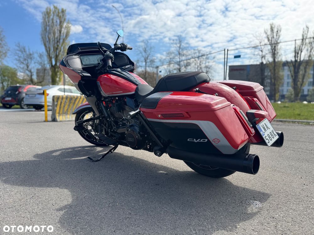 Harley-Davidson Touring Road Glide - 19