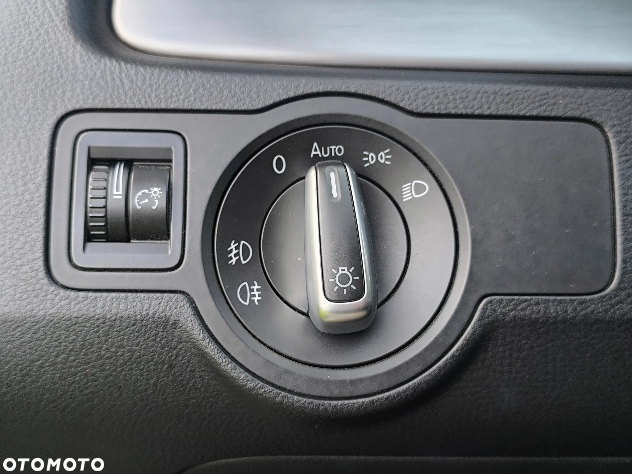Volkswagen Passat 2.0 TDI Highline DSG - 26