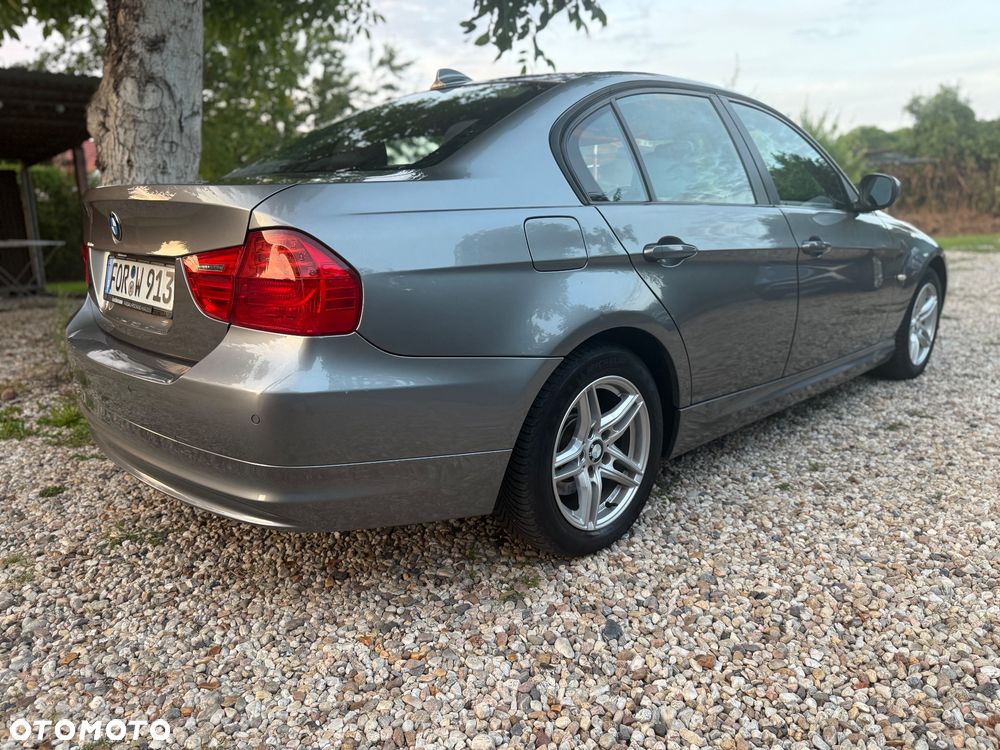 BMW Seria 3 320i Edition Exclusive - 8