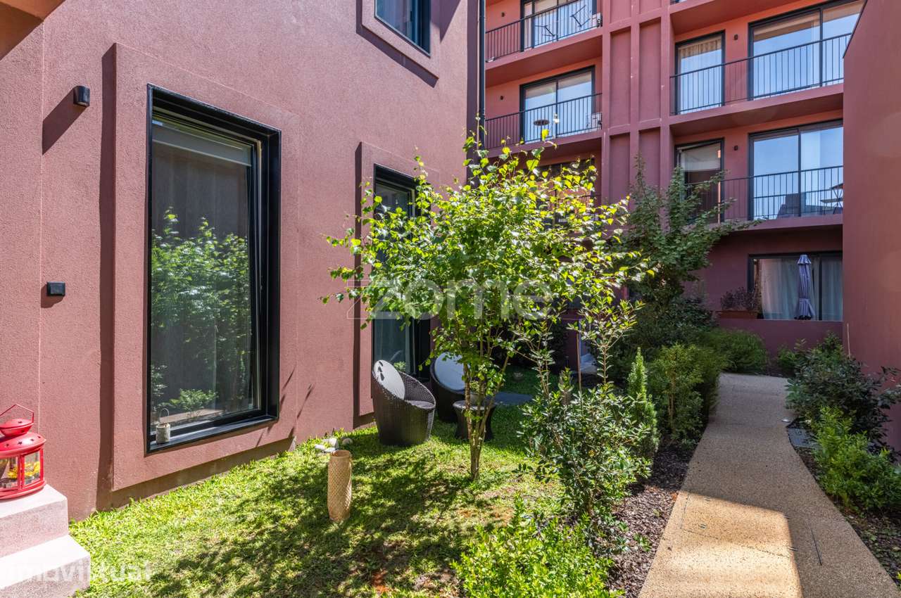 T3 triplex semi-novo com garagem e arrumos - Cond. Terracotta, Porto - Grande imagem: 4/40