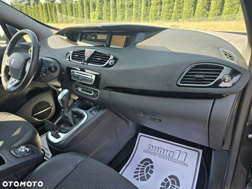 Renault Grand Scenic - 26