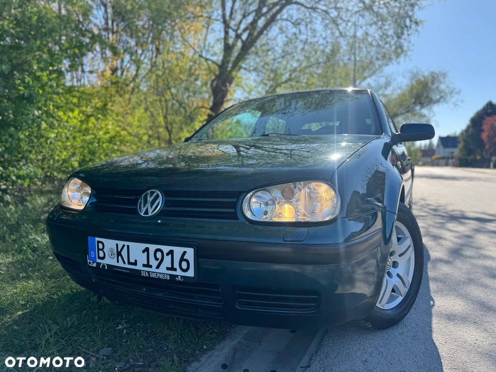 Volkswagen Golf - 11