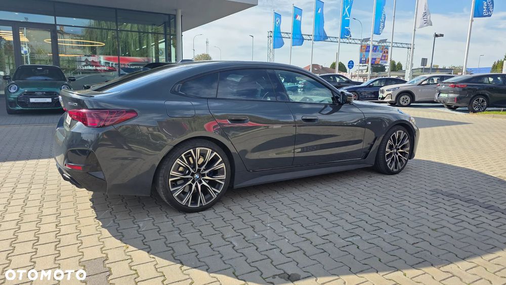BMW Seria 4 M440i xDrive mHEV - 16
