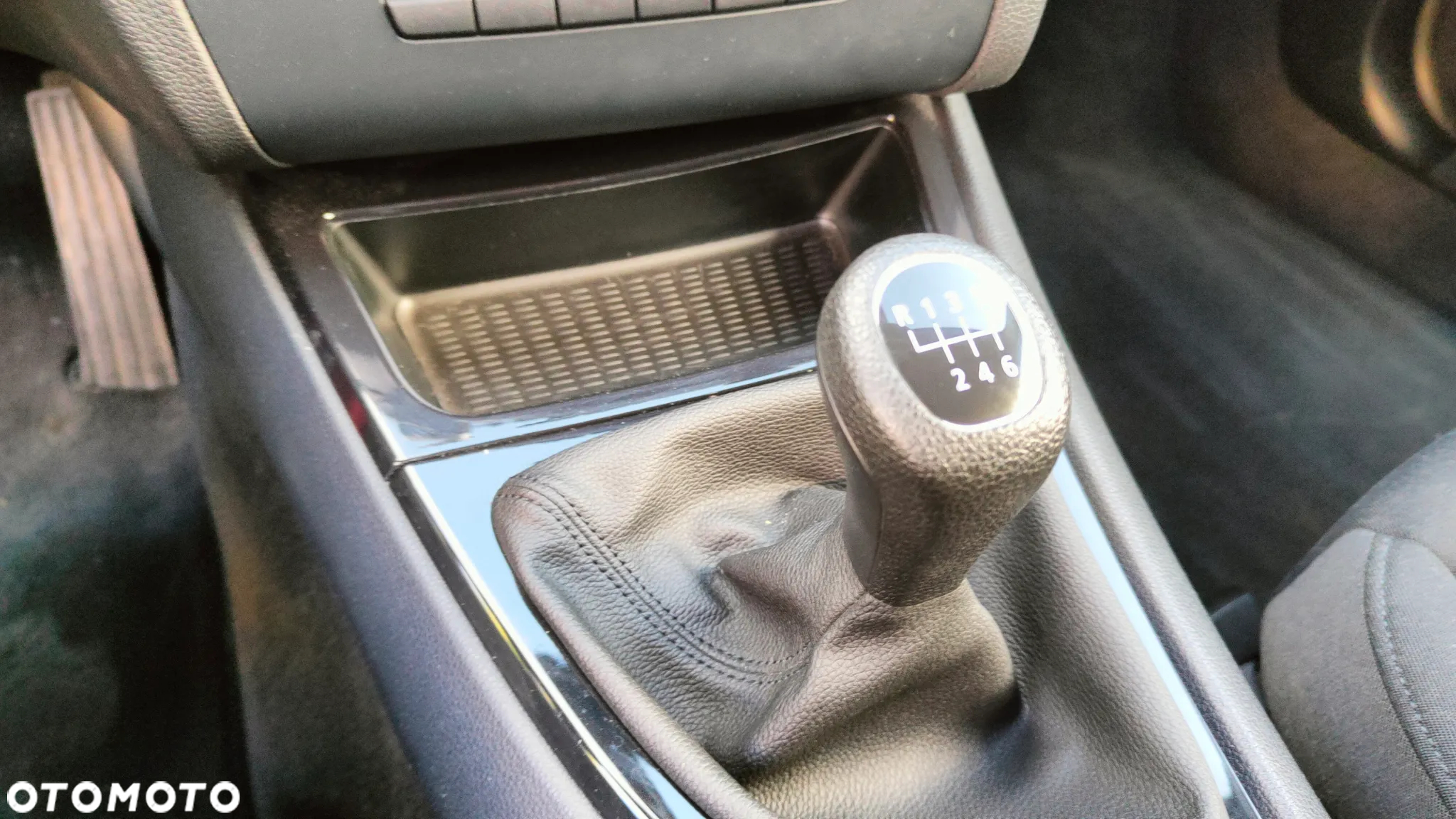 BMW Seria 1 118i - 38
