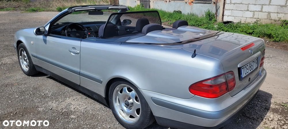 Mercedes-Benz CLK - 4