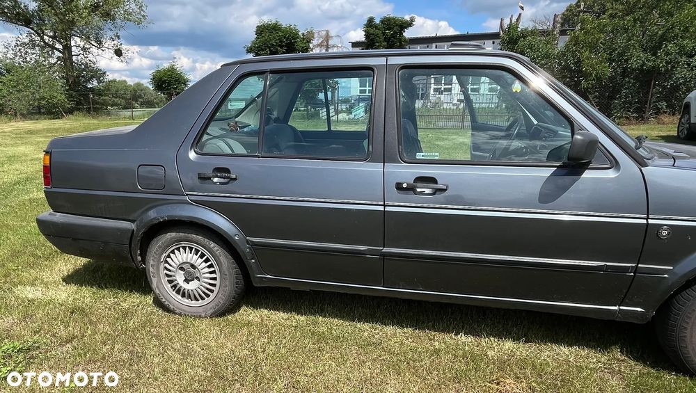 Volkswagen Jetta 1.3 GL - 9