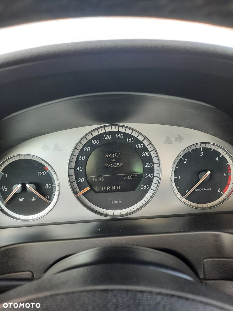 Mercedes-Benz Klasa C 220 CDI DPF Automatik Avantgarde - 16