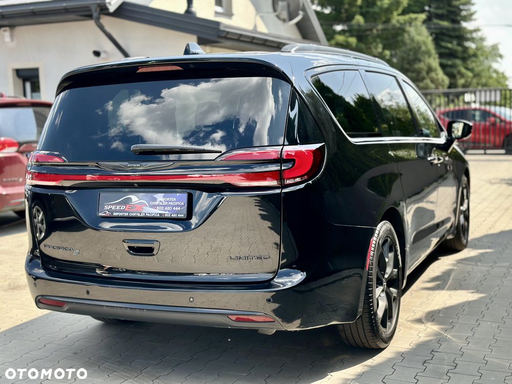 Chrysler Pacifica - 11