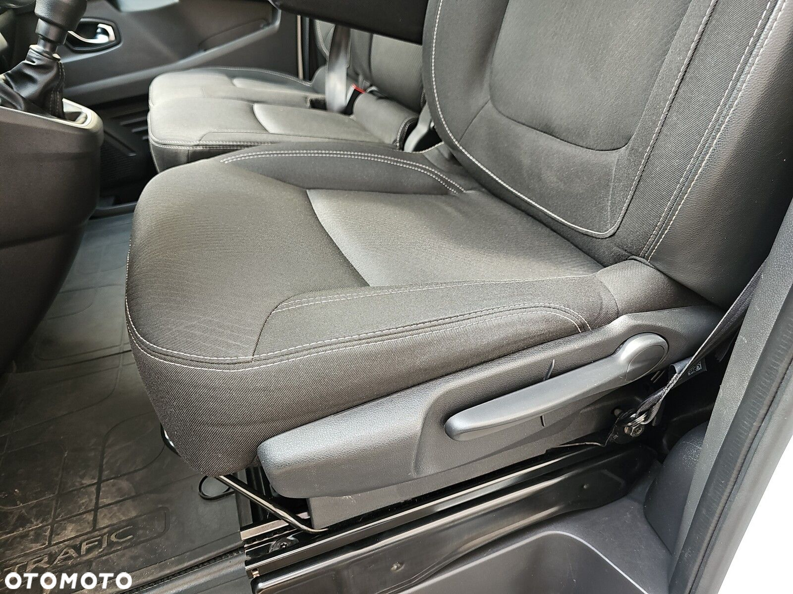 Renault Trafic - 23