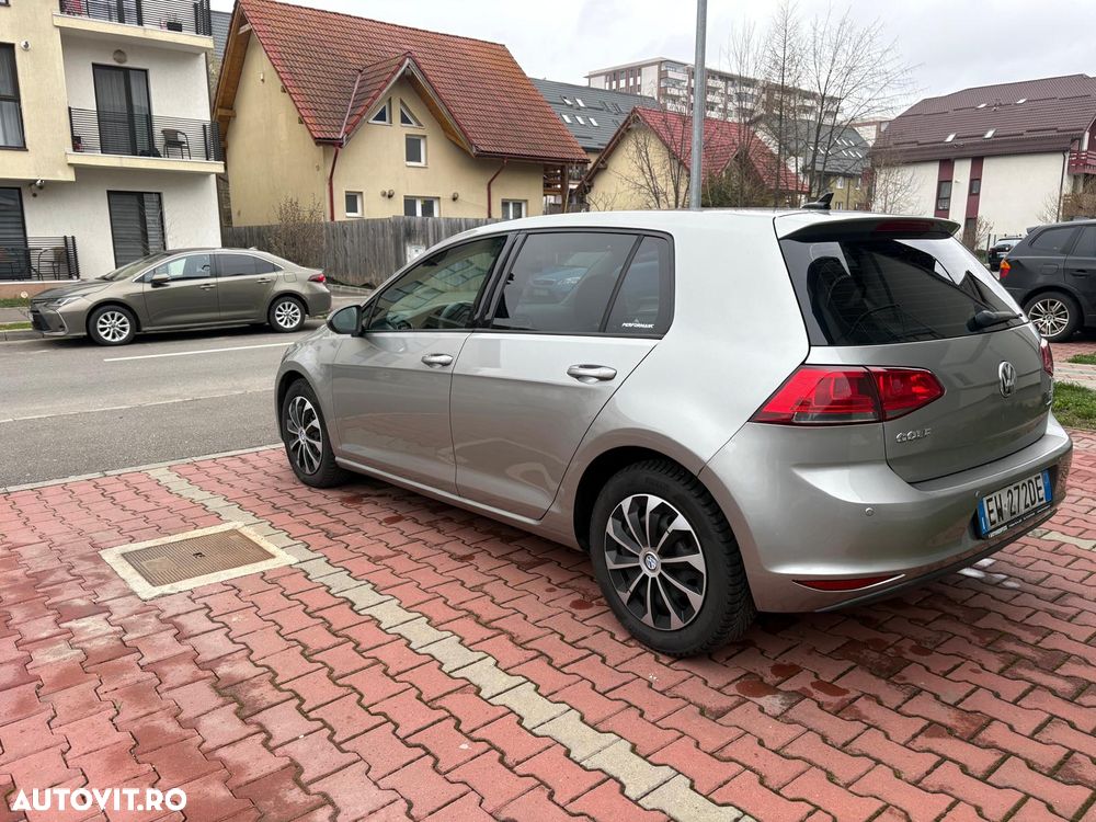 Volkswagen Golf 1.6 BlueTDI Trendline - 1