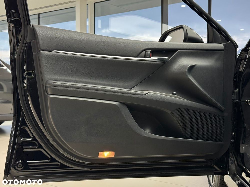 Toyota Camry 2.5 Hybrid Executive CVT - 11