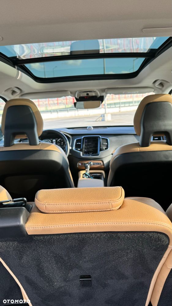 Volvo XC 90 D5 AWD Momentum - 11