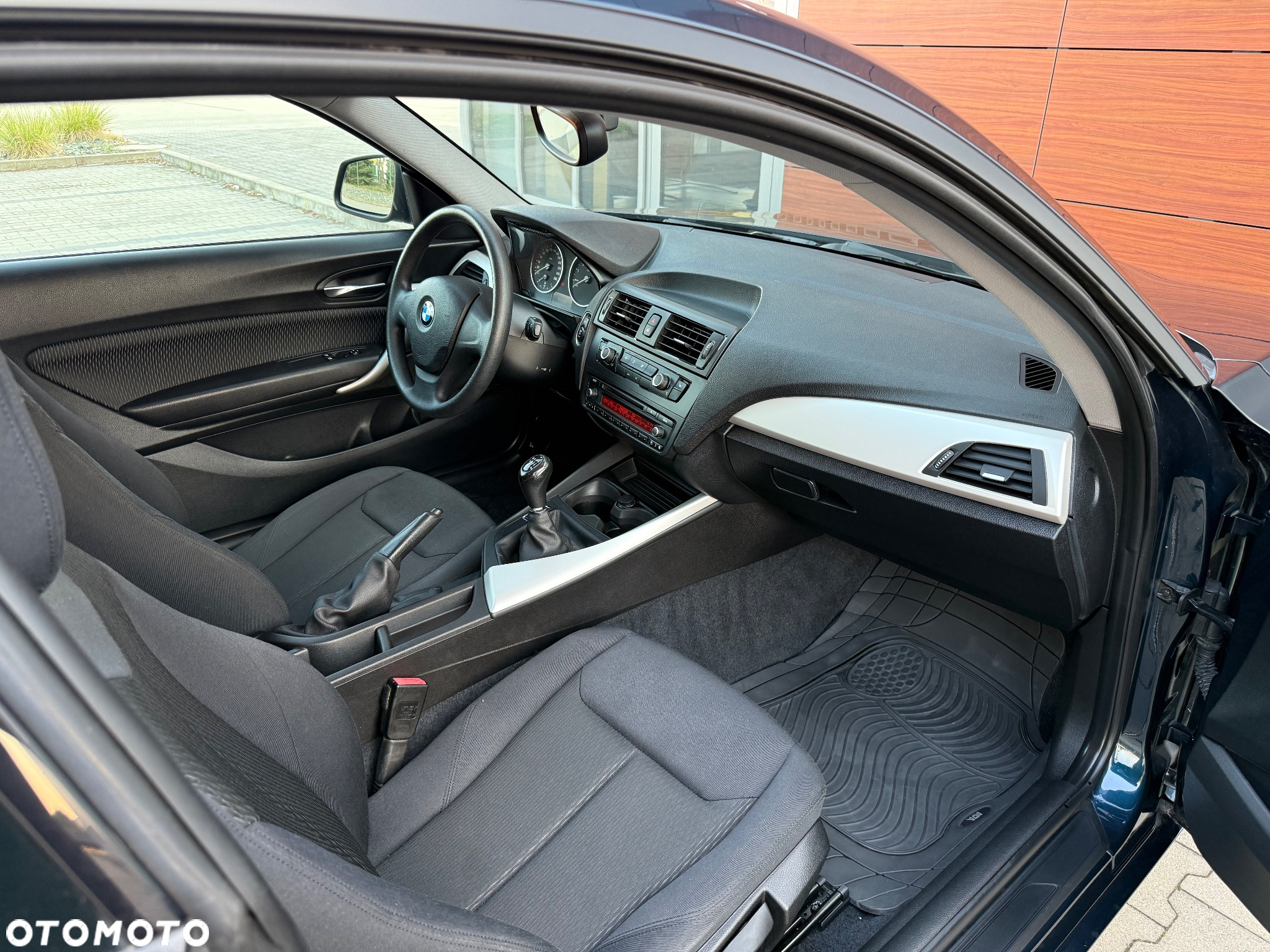 BMW Seria 1 114i - 22