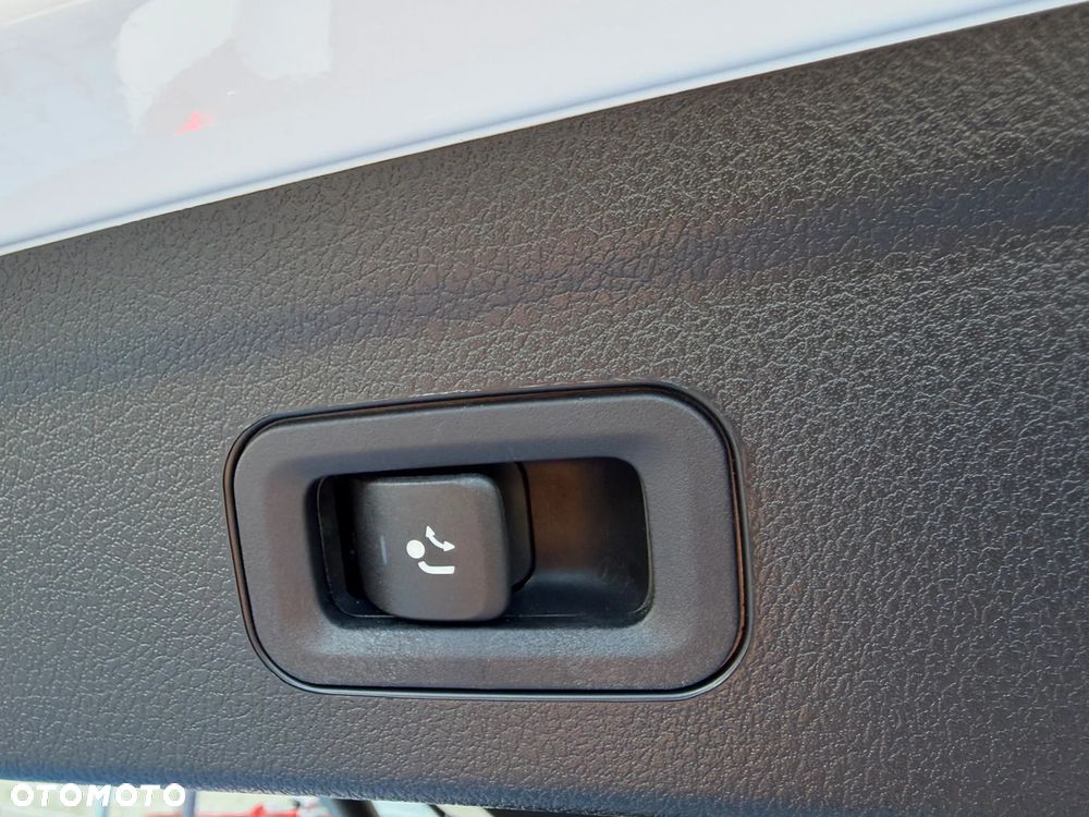 Mercedes-Benz GLE 300 d 4Matic 9G-TRONIC AMG Line Advanced Plus - 33