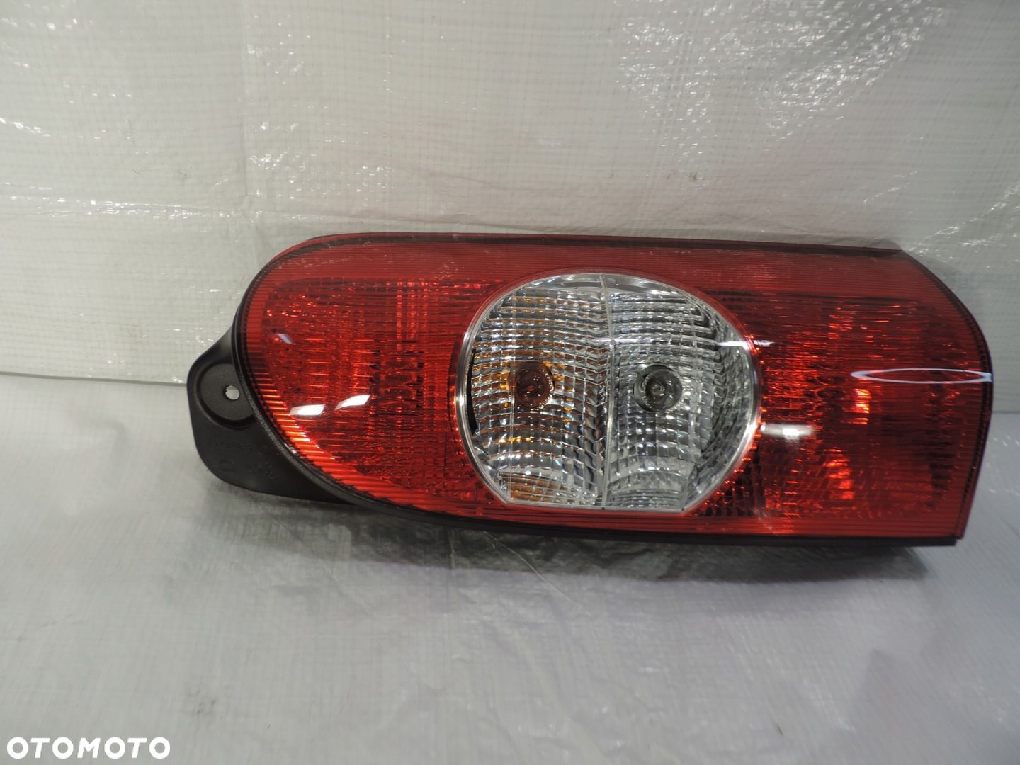 LAMPA TYŁ PRAWA MASTER II OPEL MOVANO A NOWA - 1