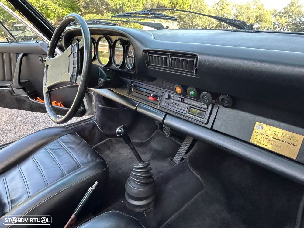 Porsche 911 Série G - 21