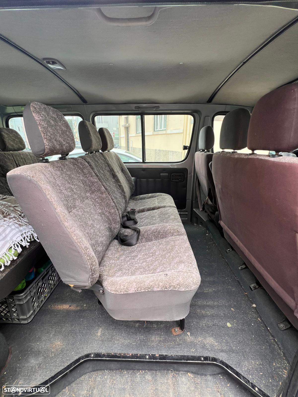 Toyota HiAce - 8
