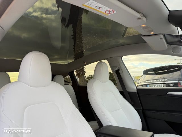 Tesla Model Y Performance Tração Integral - 23