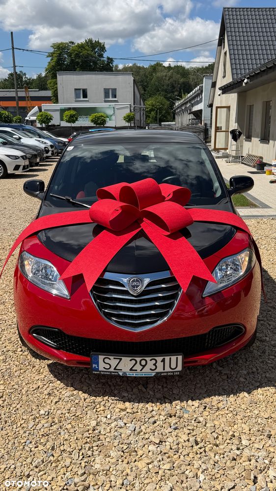Lancia Ypsilon Y 1.2 8v Black & Red Edition - 2
