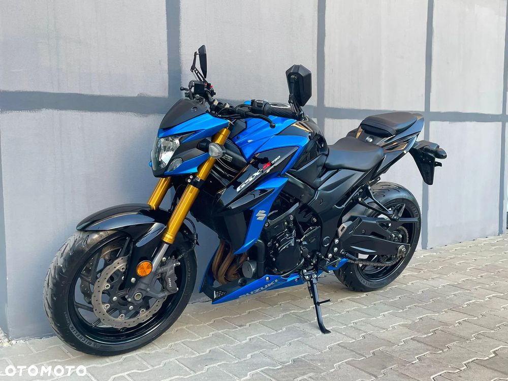 Suzuki GSX - 4