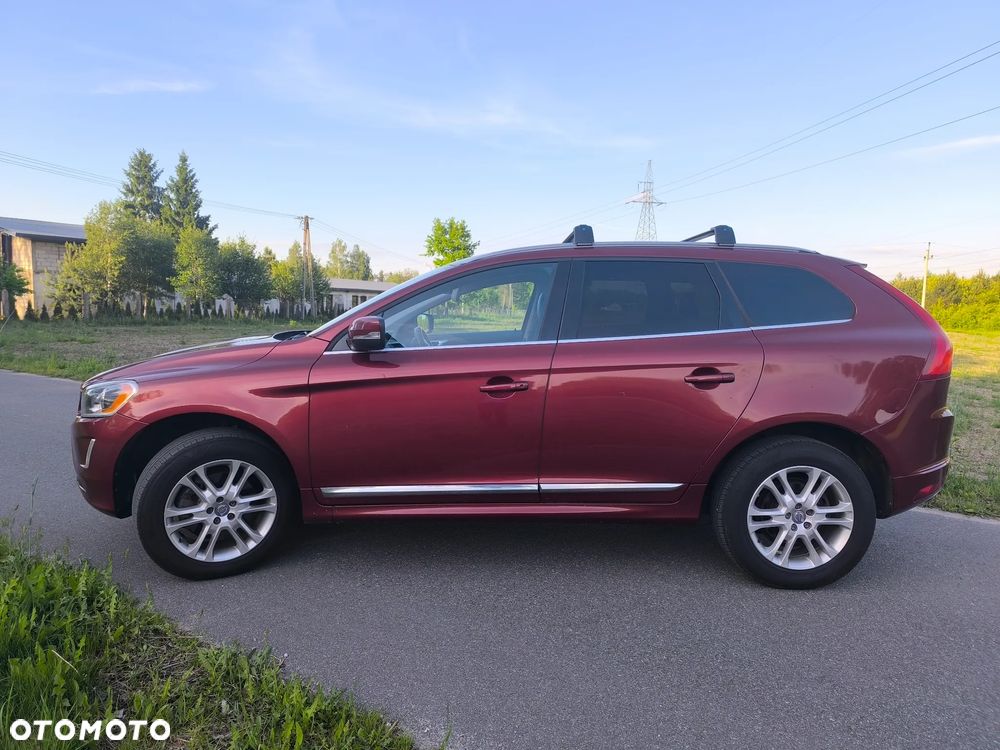 Volvo XC 60 T5 AWD Geartronic Momentum - 4