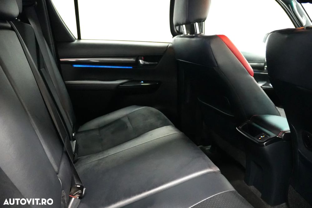 Toyota Hilux 2.8D 204CP 4x4 Double Cab AT GR Sport - 11