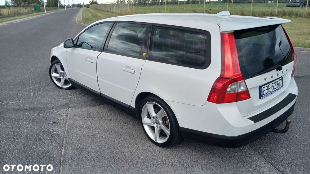 Volvo V70 2009 photo 4
