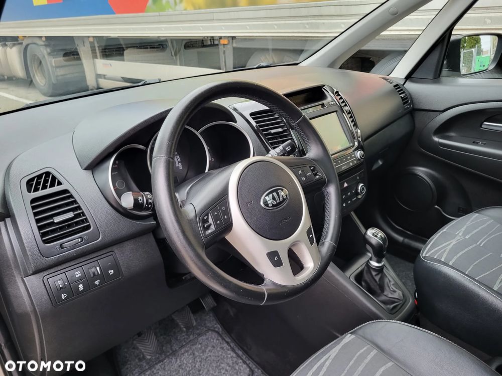 Kia Venga 1.4 CVVT Business Line - 15