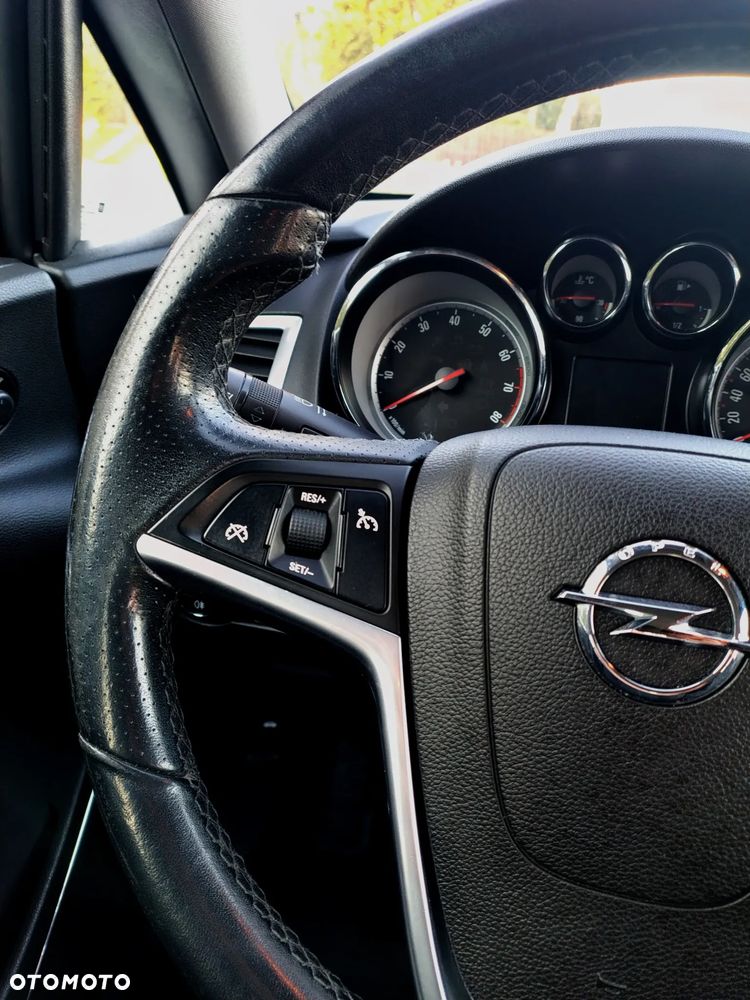 Opel Astra 1.6 Turbo Innovation - 13