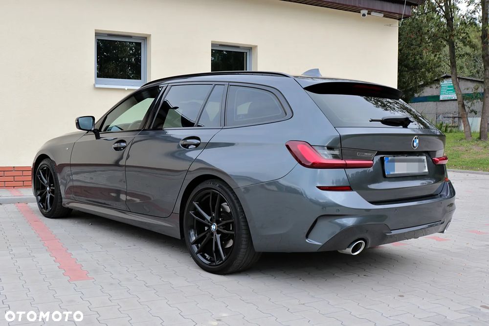 BMW Seria 3 320d Touring M Sport - 18