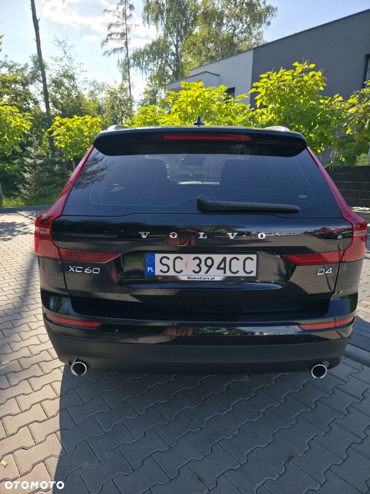 Volvo XC 60 D4 Momentum - 9