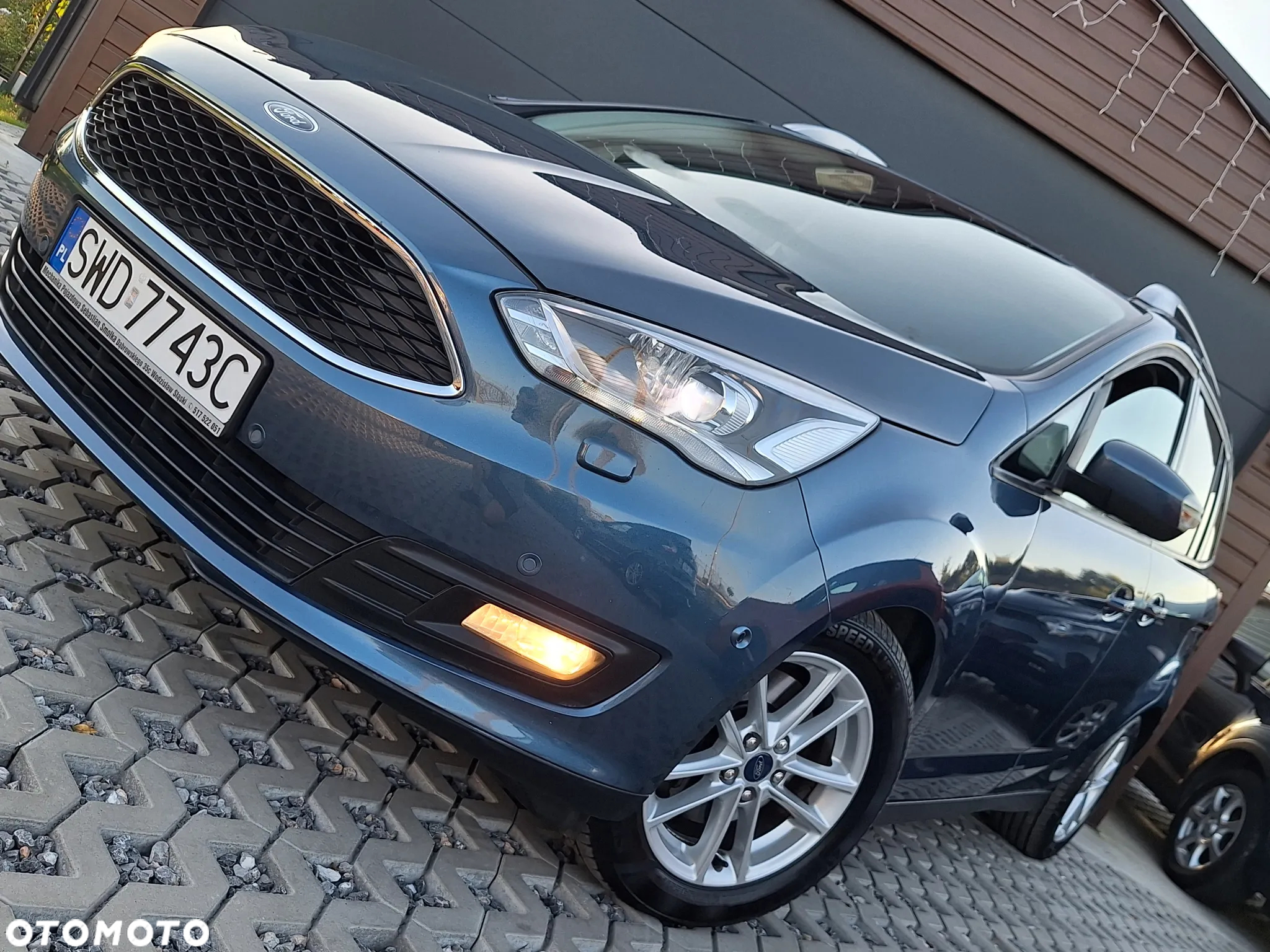 Ford Grand C-MAX - 22