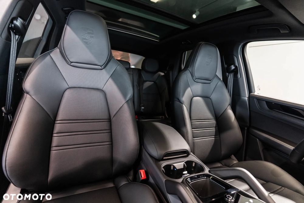 Porsche Cayenne E-Hybrid PHEV Black Edition - 16