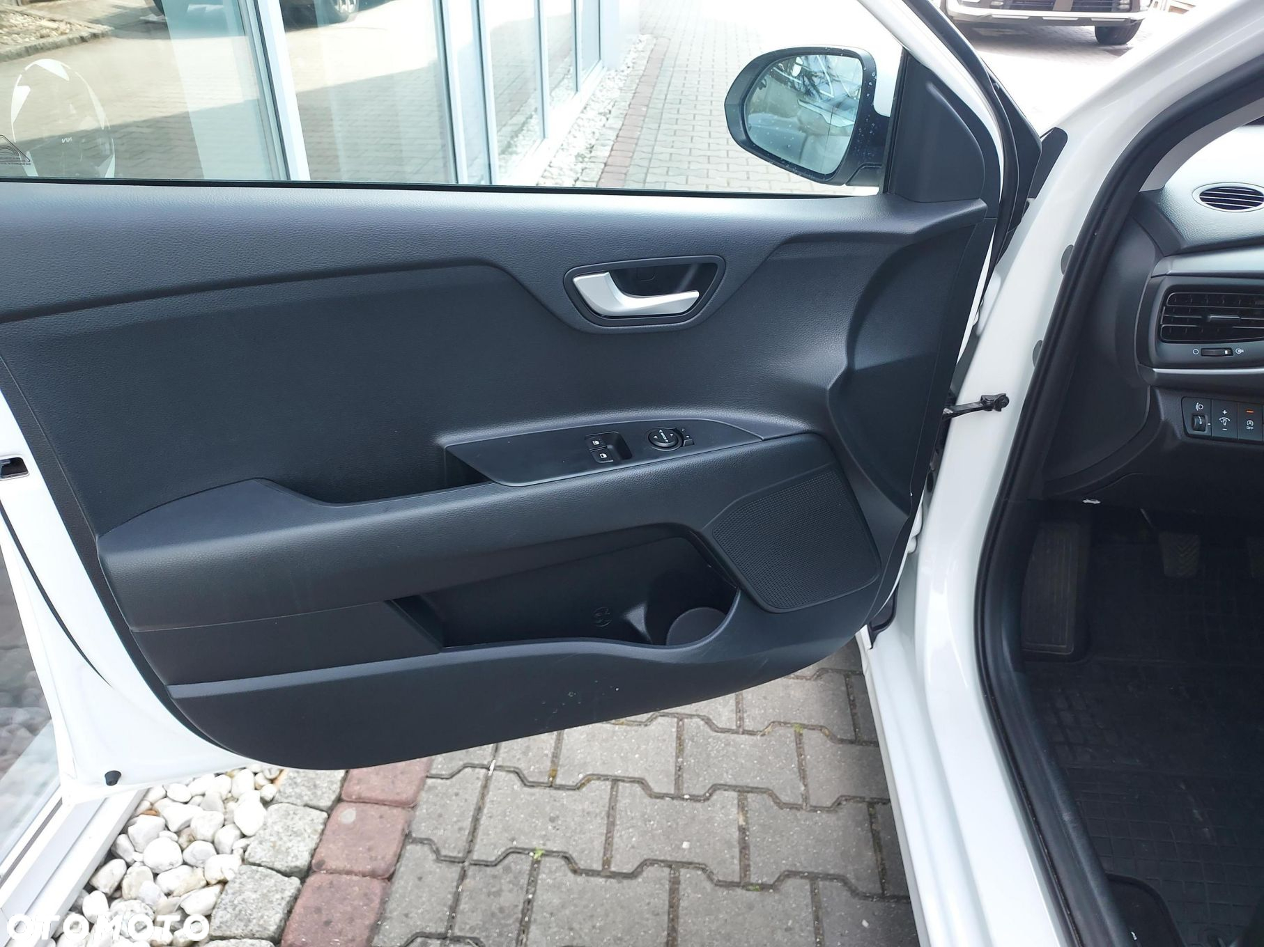 Kia Rio 1.0 T-GDI M - 10