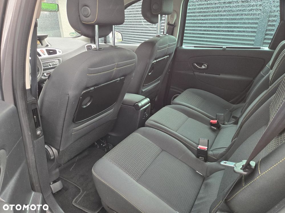 Renault Scenic 1.6 Confort Authentique - 12