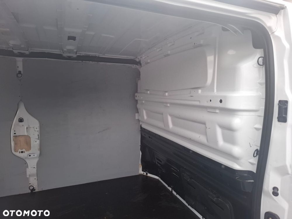 Renault Trafic - 16