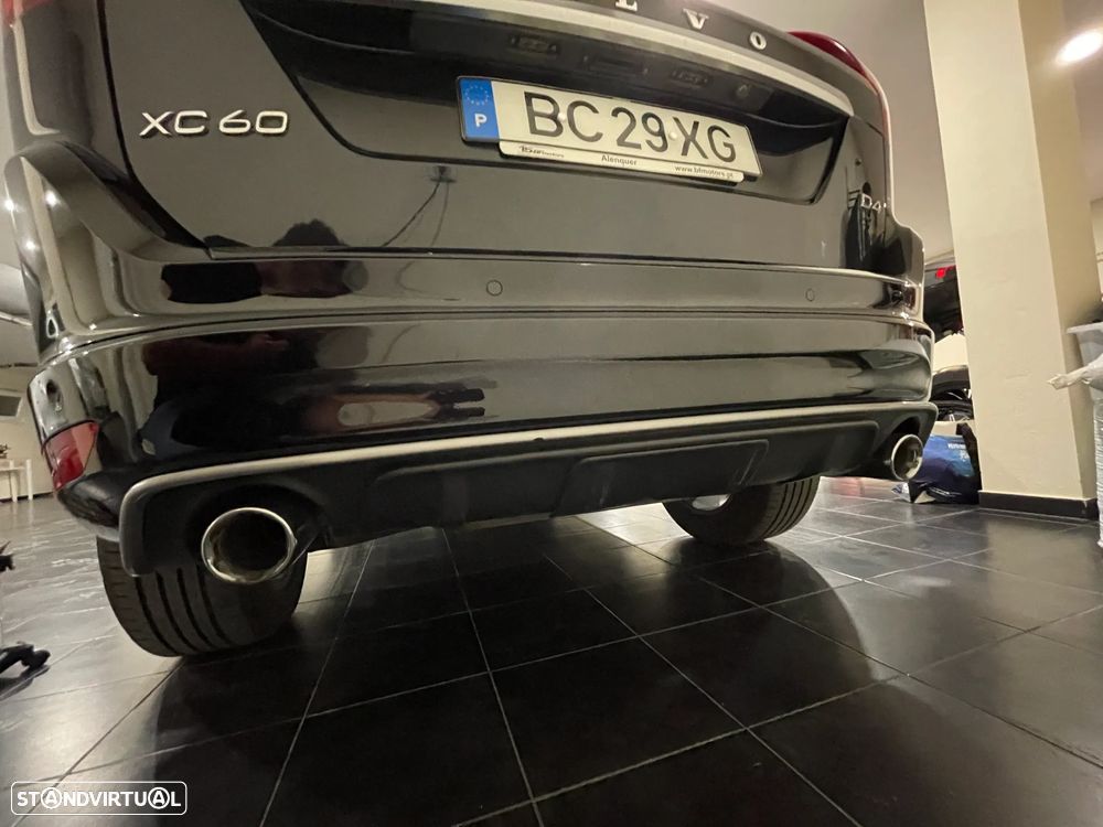 Volvo XC 60 2.0 D4 R-Design Geartronic - 5