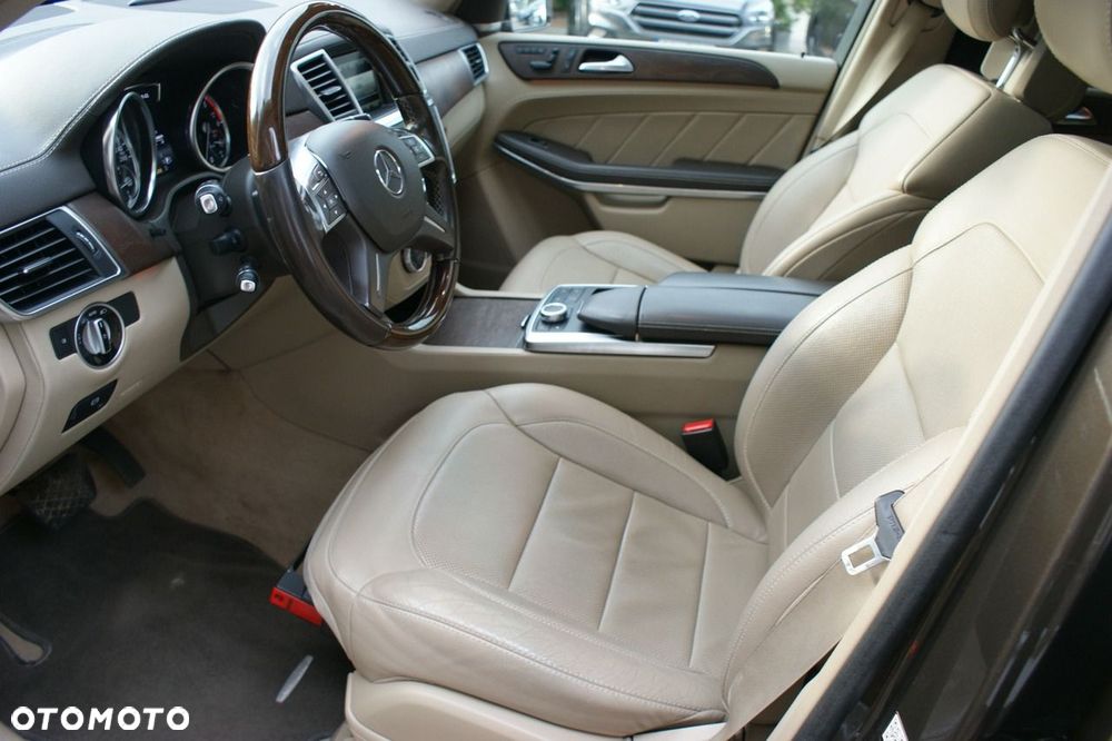 Mercedes-Benz GL - 10