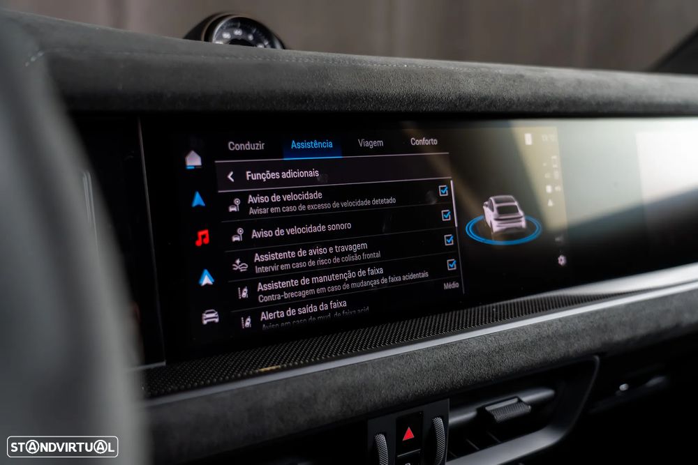 Porsche Cayenne Coupé Turbo E-Hybrid Pacote GT - 26