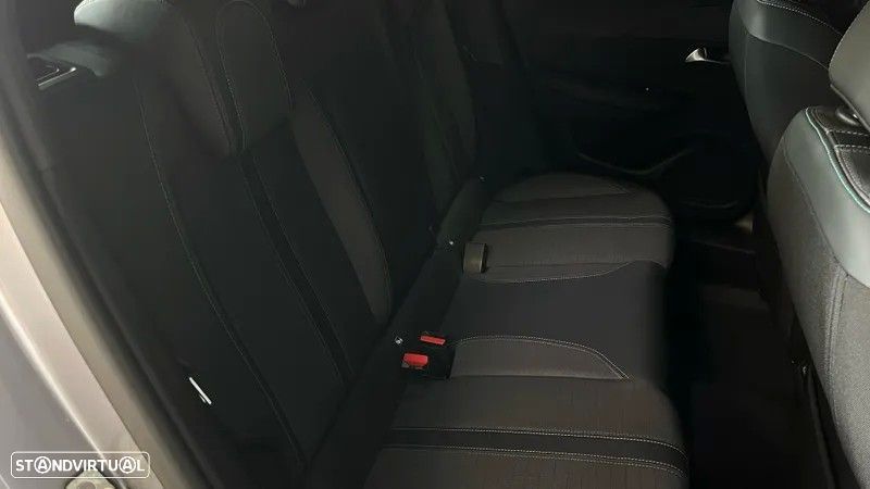 Peugeot e-2008 50 kWh Allure - 46