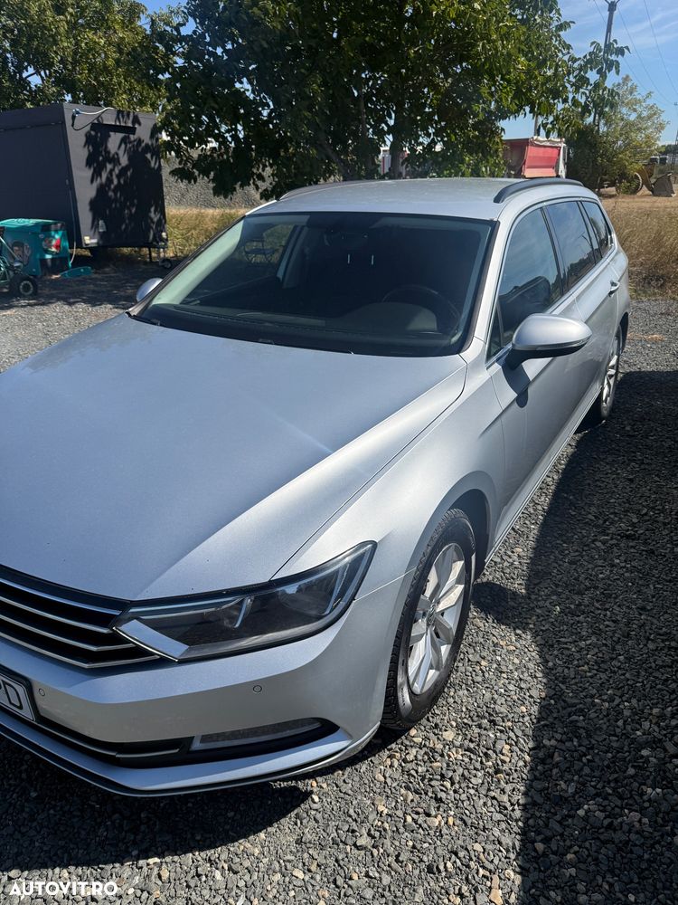 Volkswagen Passat 2.0 TDI DSG Comfortline - 1
