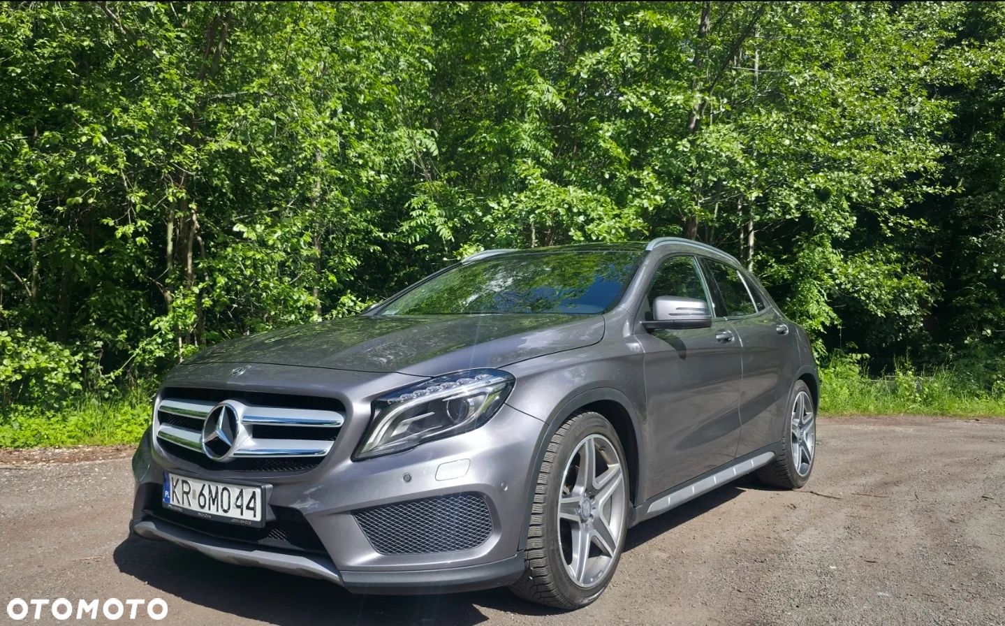 Mercedes-Benz GLA - 1