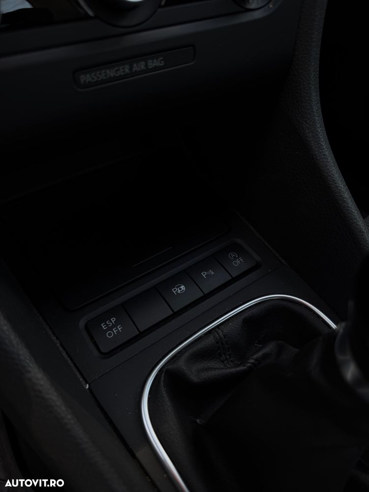 VOLKSWAGEN Golf 2010 — imagine 9