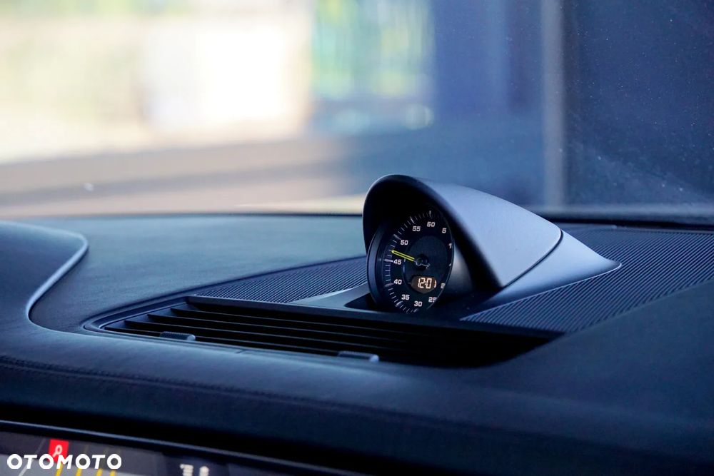 Porsche Panamera 4 E-Hybrid 10 Years Edition - 37