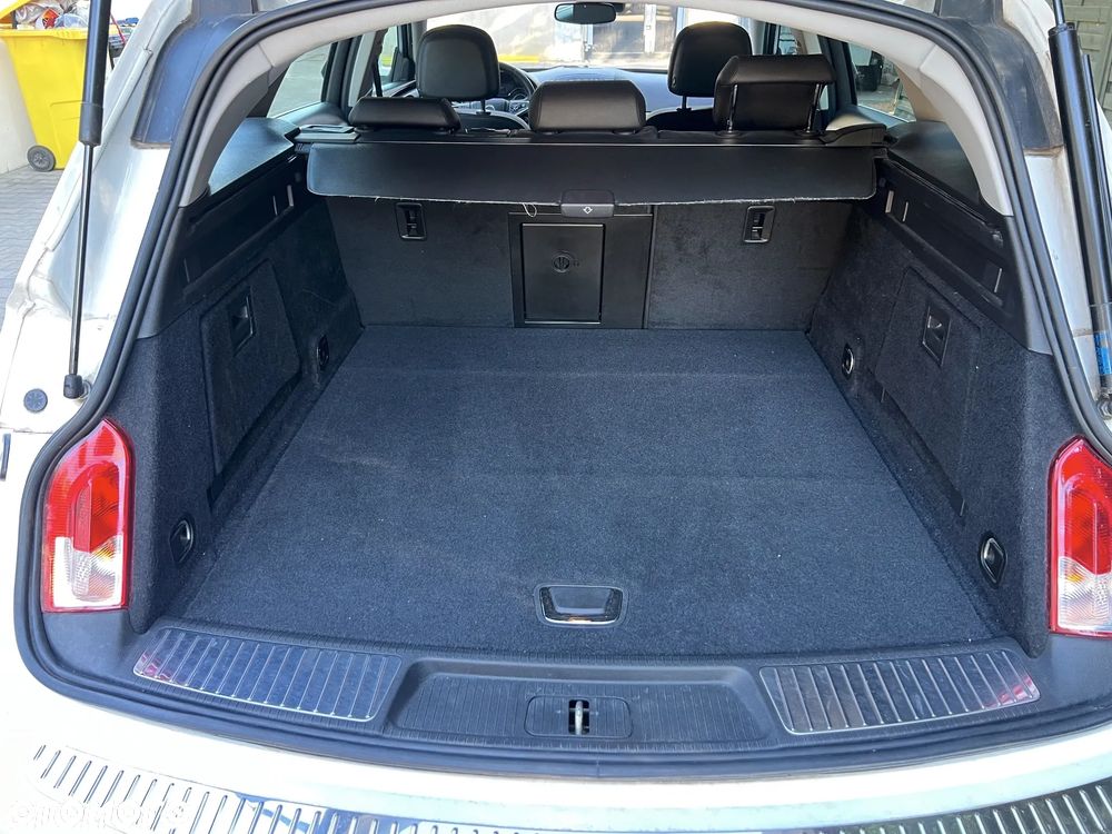 Opel Insignia - 35